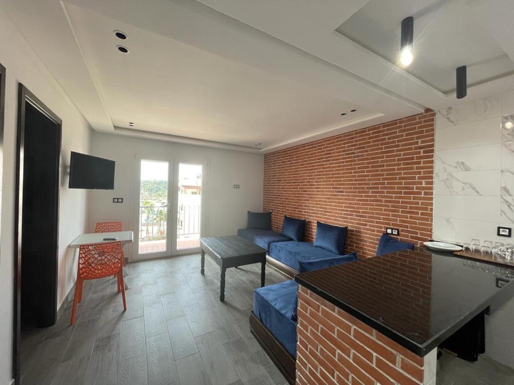 Res Abdelaziz 5 Min De La Plage Only For Families Apartment Martil Bagian luar foto